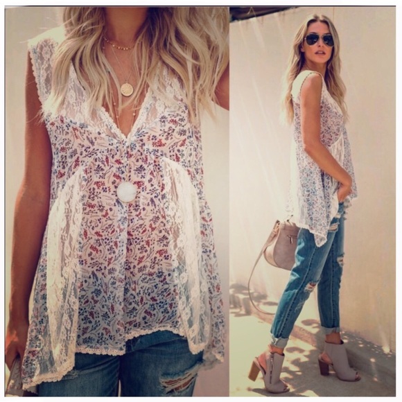 Vici Tops - VICI Floral Pandora Lace Contrast Top S